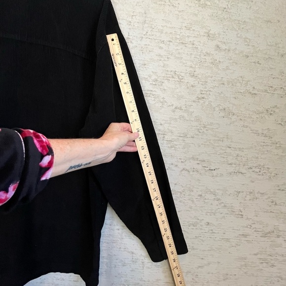 NWT Corduroy Shacket Snap Up Black Front Pockets Oversized Fit No Boundaries - Picture 13 of 15